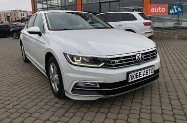 Седан Volkswagen Passat 2017 в Львові