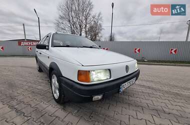 Универсал Volkswagen Passat 1988 в Кременце