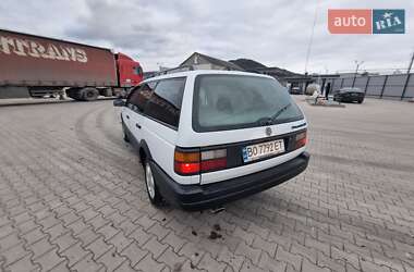 Универсал Volkswagen Passat 1988 в Кременце