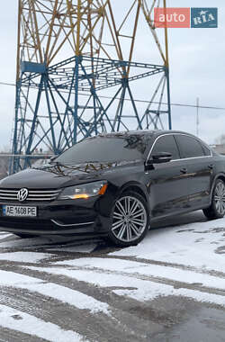 Седан Volkswagen Passat 2013 в Дніпрі