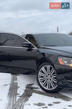 Седан Volkswagen Passat 2013 в Днепре