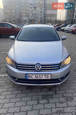 Універсал Volkswagen Passat 2011 в Львові