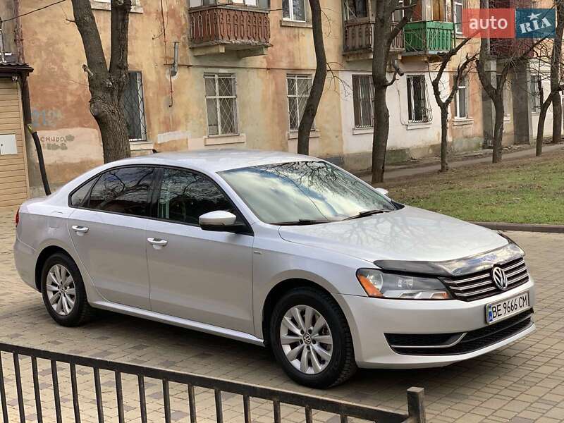 Седан Volkswagen Passat 2014 в Миколаєві