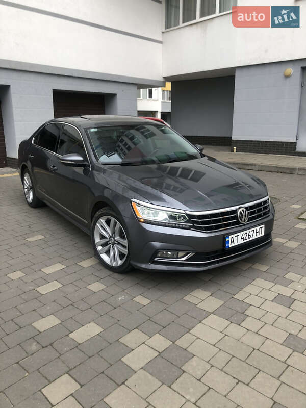 Седан Volkswagen Passat 2017 в Ивано-Франковске