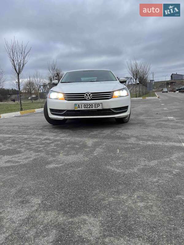 Седан Volkswagen Passat 2012 в Бородянці