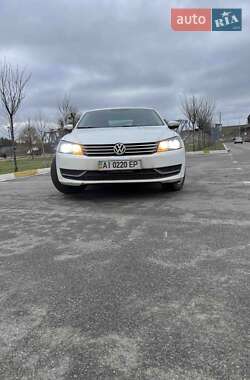 Седан Volkswagen Passat 2012 в Бородянці