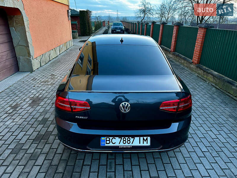 Седан Volkswagen Passat 2018 в Львове