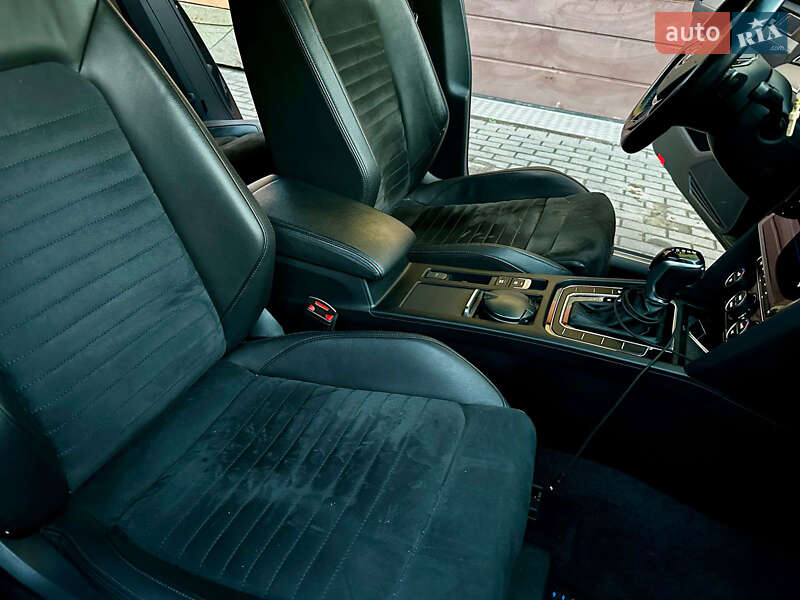 Седан Volkswagen Passat 2018 в Львове