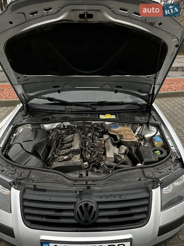 Седан Volkswagen Passat 2002 в Тараще