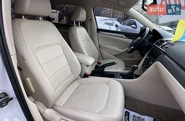 Седан Volkswagen Passat 2014 в Кривом Роге