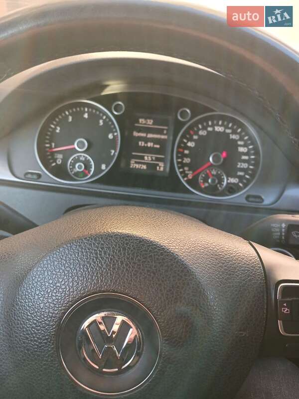 Универсал Volkswagen Passat 2012 в Хмельницком