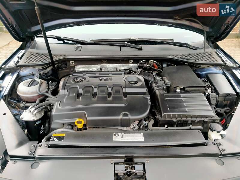 Універсал Volkswagen Passat 2015 в Івано-Франківську