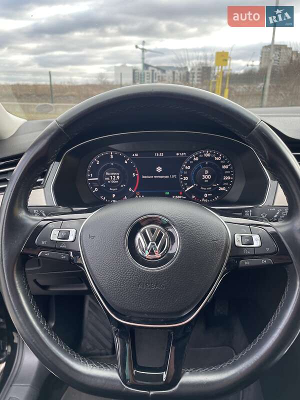 Универсал Volkswagen Passat 2018 в Ровно