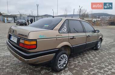 Седан Volkswagen Passat 1988 в 