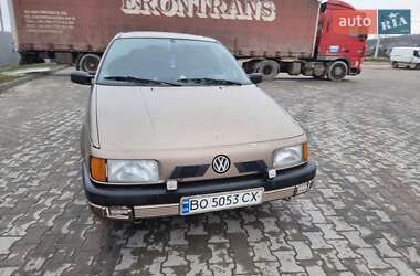 Седан Volkswagen Passat 1988 в 