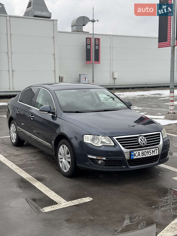 Седан Volkswagen Passat 2008 в Киеве