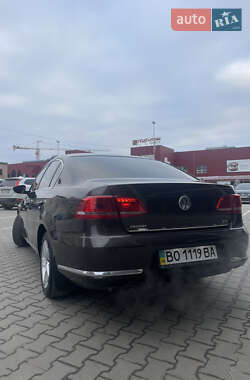 Седан Volkswagen Passat 2012 в Тернополі