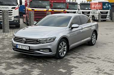 Седан Volkswagen Passat 2019 в Черновцах