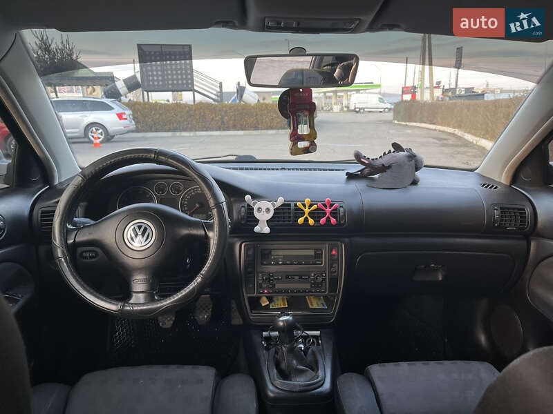 Седан Volkswagen Passat 2001 в Ужгороде