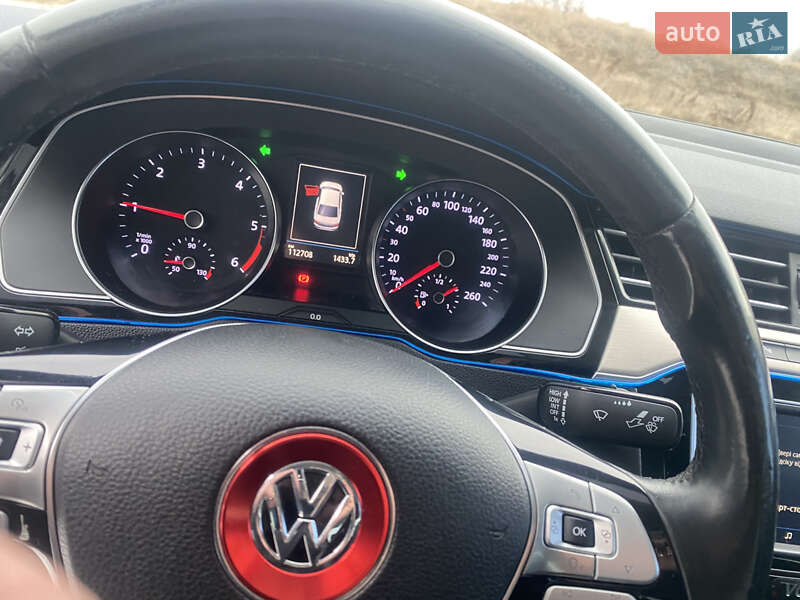 Седан Volkswagen Passat 2016 в Коростене