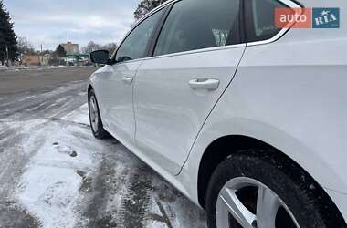 Седан Volkswagen Passat 2012 в Лубнах