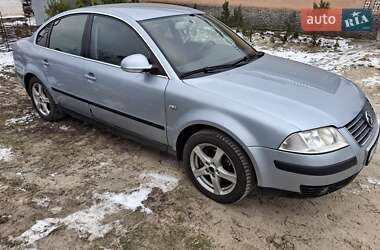 Седан Volkswagen Passat 2004 в 