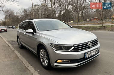 Универсал Volkswagen Passat 2015 в Одессе