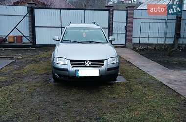 Універсал Volkswagen Passat 2004 в Києві