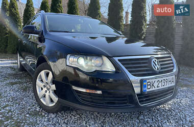 Універсал Volkswagen Passat 2009 в Рівному