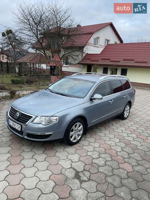 Универсал Volkswagen Passat 2010 в Рогатине