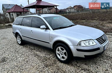 Універсал Volkswagen Passat 2000 в 
