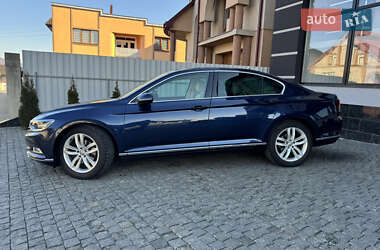 Седан Volkswagen Passat 2016 в Тячеве