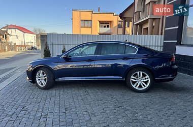 Седан Volkswagen Passat 2016 в Тячеве