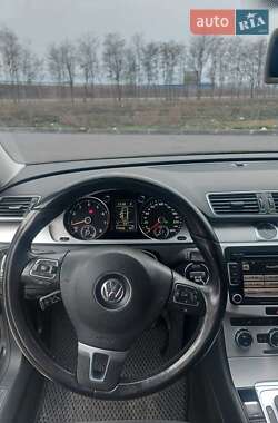 Седан Volkswagen Passat 2012 в Дніпрі