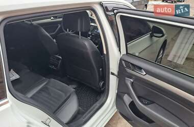 Универсал Volkswagen Passat 2016 в 