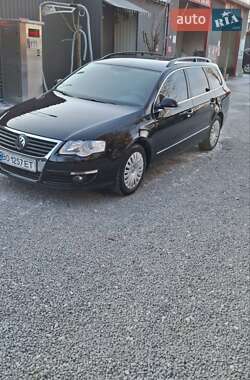 Універсал Volkswagen Passat 2010 в Вишнівці