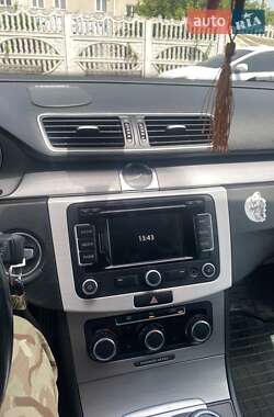 Универсал Volkswagen Passat 2011 в 