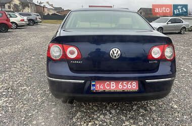 Седан Volkswagen Passat 2005 в Яворові