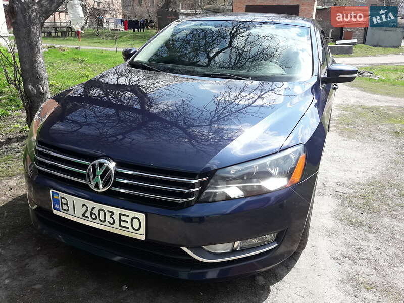 Седан Volkswagen Passat 2013 в Гребенке