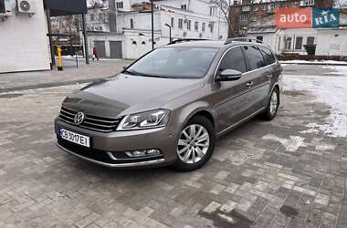 Універсал Volkswagen Passat 2011 в Ромнах