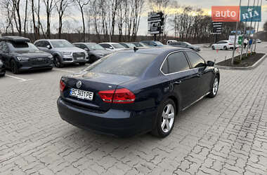 Седан Volkswagen Passat 2012 в Львові