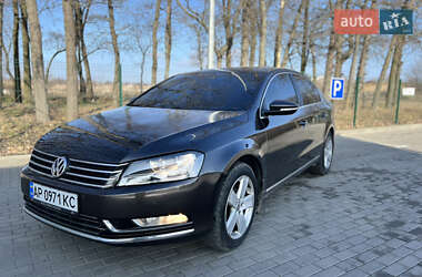 Седан Volkswagen Passat 2012 в Запоріжжі