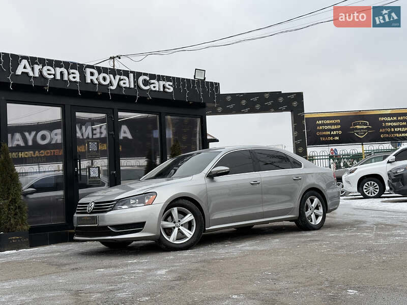 Седан Volkswagen Passat 2011 в Харкові