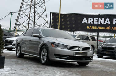 Седан Volkswagen Passat 2011 в Харкові