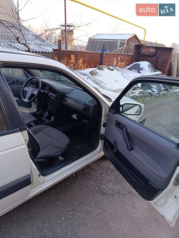 Универсал Volkswagen Passat 1988 в Днепре