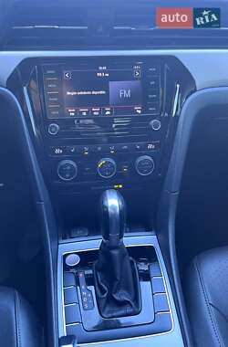 Седан Volkswagen Passat 2020 в 