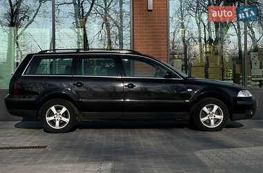 Универсал Volkswagen Passat 2002 в Киеве