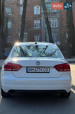 Седан Volkswagen Passat 2014 в Житомирі