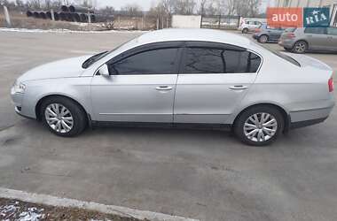 Седан Volkswagen Passat 2005 в Кременчуге