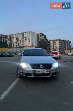 Універсал Volkswagen Passat 2010 в Ужгороді